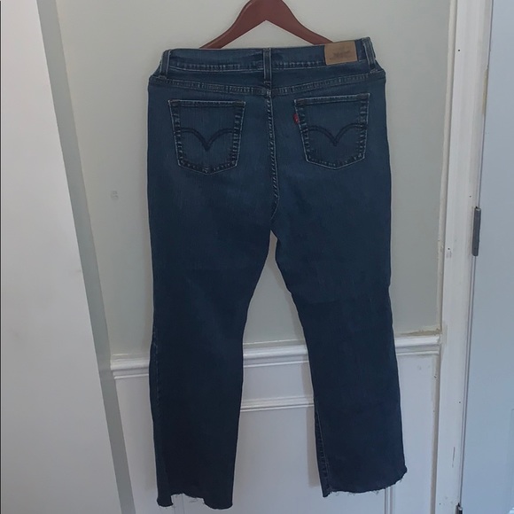 Ripped Levi jeans - Picture 2 of 3